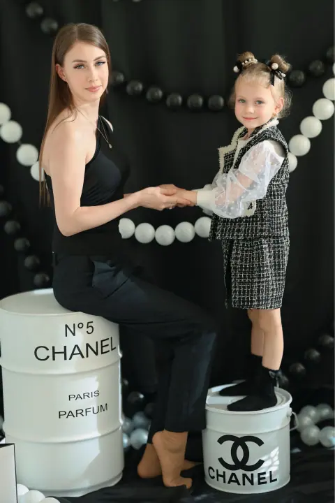 Стильная фото зона Chanel Boss - фото Виктории Гуляевой